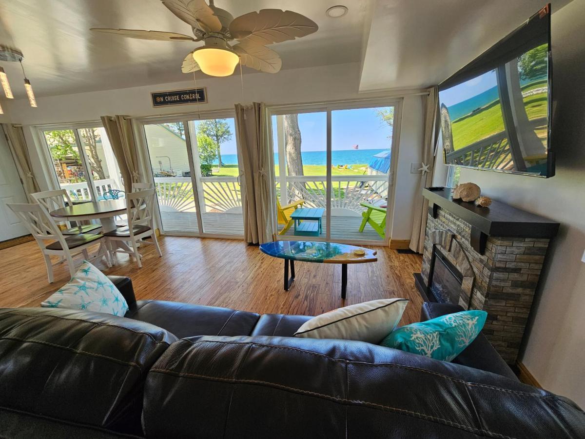 Seaside Lake-Front Cottage Madison ภายนอก รูปภาพ