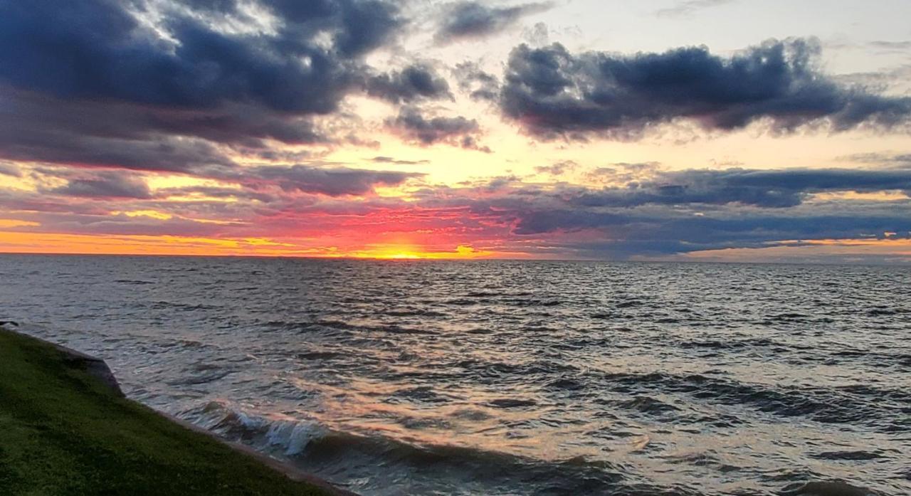 Seaside Lake-Front Cottage Madison ภายนอก รูปภาพ