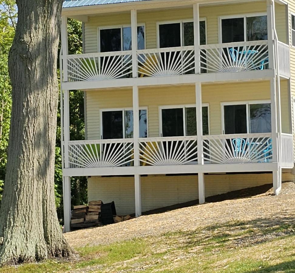 Seaside Lake-Front Cottage Madison ภายนอก รูปภาพ